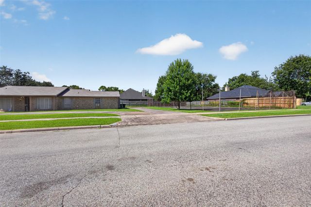 5010 Bricker Street, Houston, TX 77033