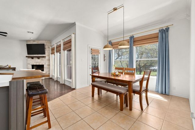 11201 W Cave BLVD, Dripping Springs, TX 78620