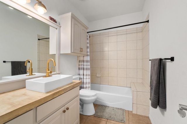 11201 W Cave BLVD, Dripping Springs, TX 78620