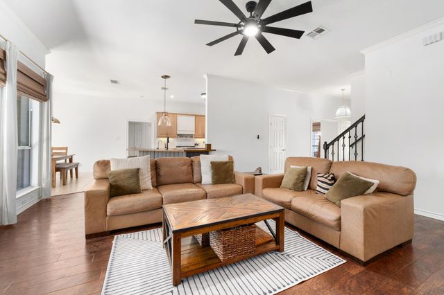 11201 W Cave BLVD, Dripping Springs, TX 78620