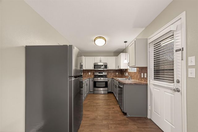 10902 Clear Villa Lane, Houston, TX 77034