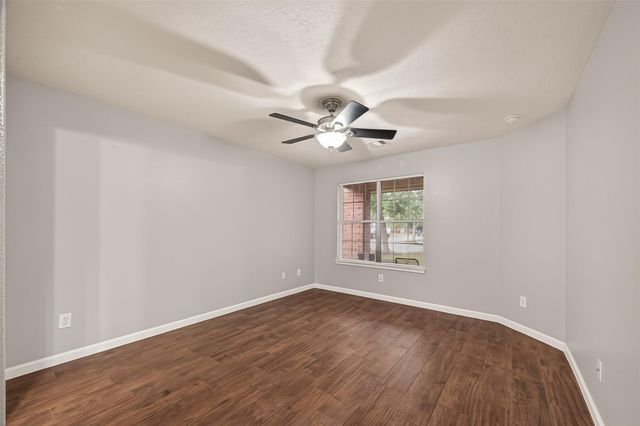 10902 Clear Villa Lane, Houston, TX 77034