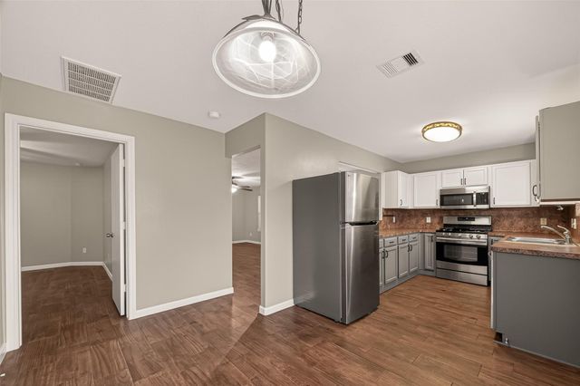 10902 Clear Villa Lane, Houston, TX 77034