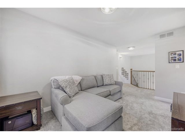 3423 Meadow Creek Pl, Highlands Ranch, CO 80126