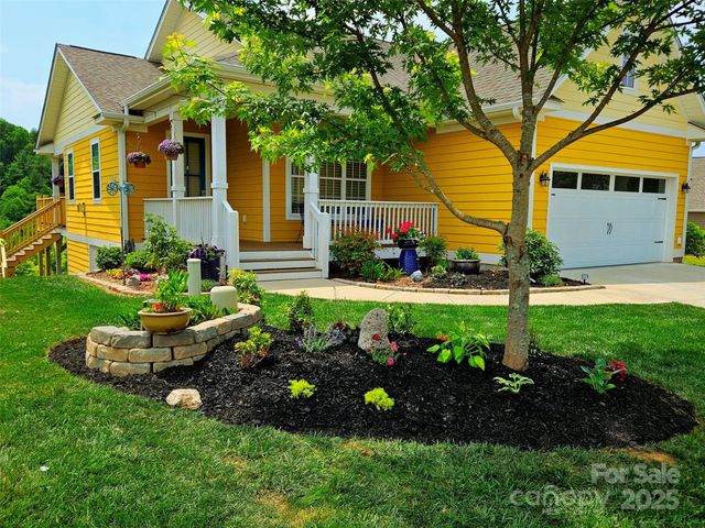 14 Rose Creek Road, Leicester, NC 28748