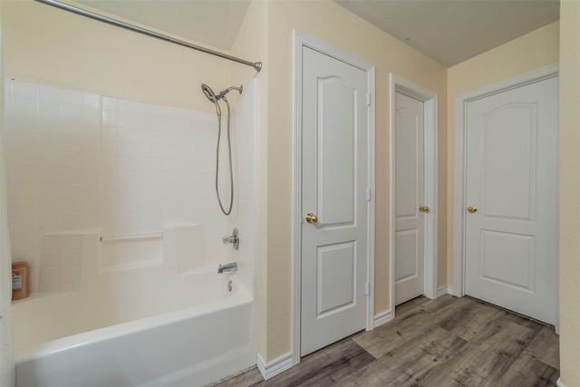421 Oxford Street, Burleson, TX 76028