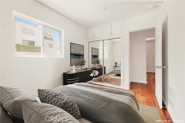 1918 11th Street D, Santa Monica, CA 90404