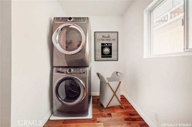 1918 11th Street D, Santa Monica, CA 90404