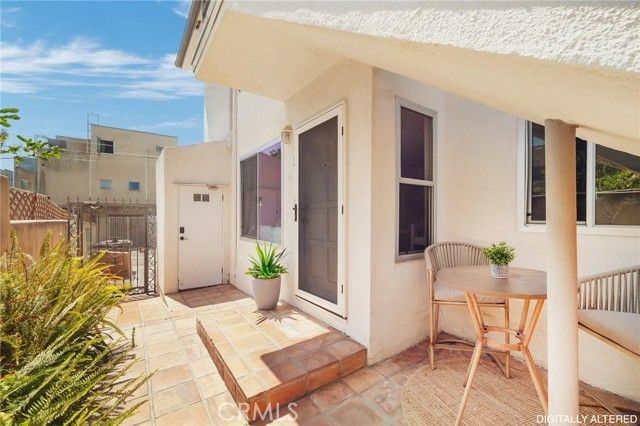 1918 11th Street D, Santa Monica, CA 90404