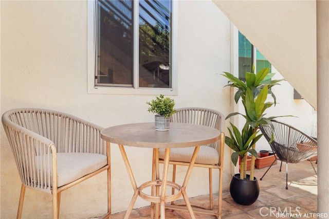 1918 11th Street D, Santa Monica, CA 90404