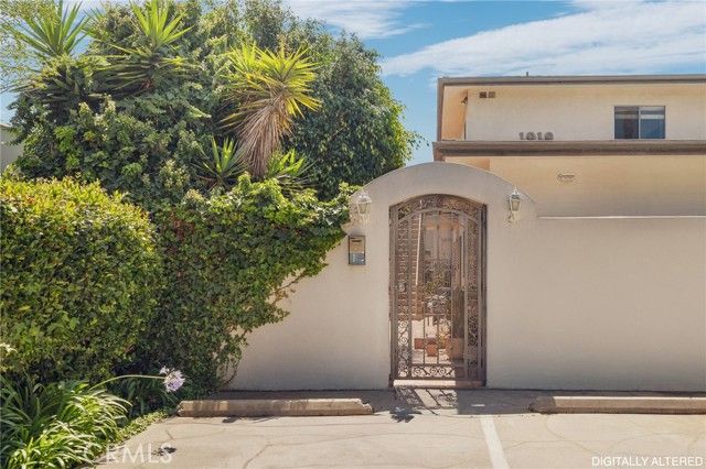 1918 11th Street D, Santa Monica, CA 90404