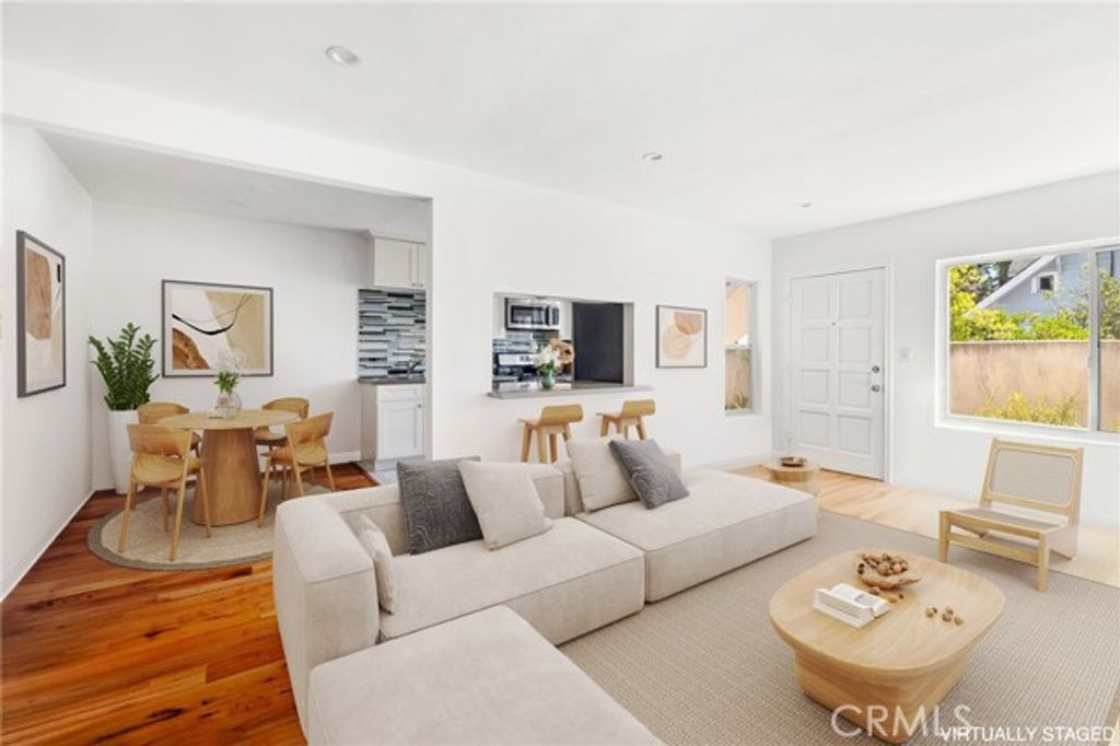 1918 11th Street D, Santa Monica, CA 90404