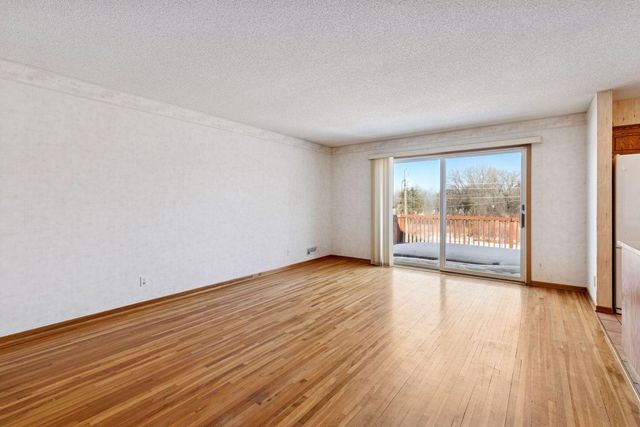 11441 Galtier Drive, Burnsville, MN 55337