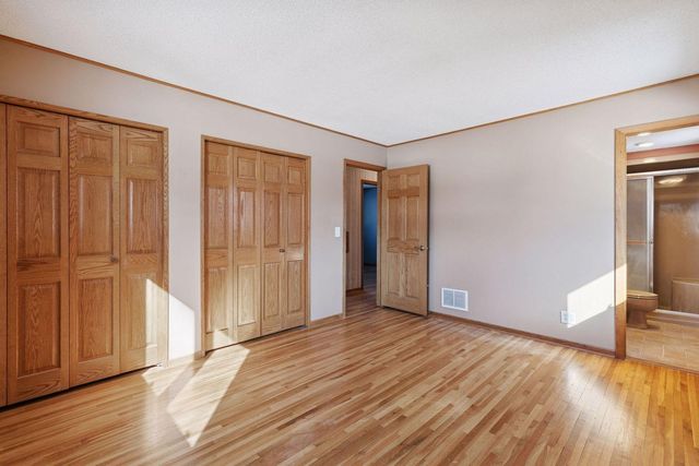 11441 Galtier Drive, Burnsville, MN 55337