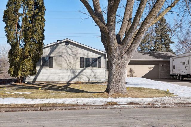 11441 Galtier Drive, Burnsville, MN 55337