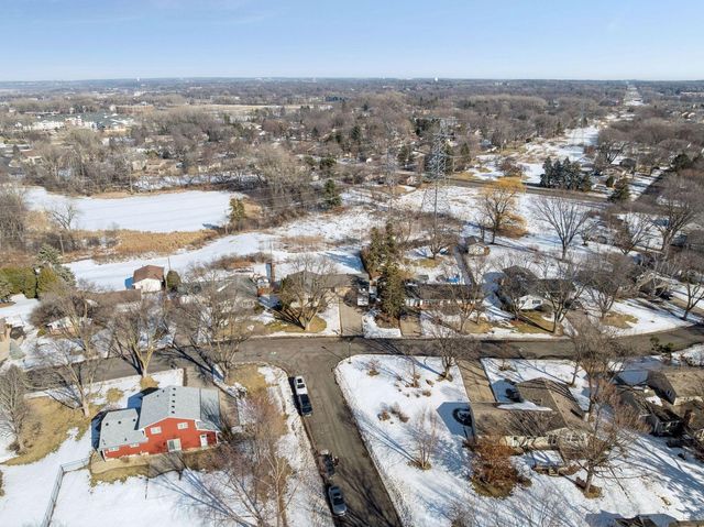 11441 Galtier Drive, Burnsville, MN 55337