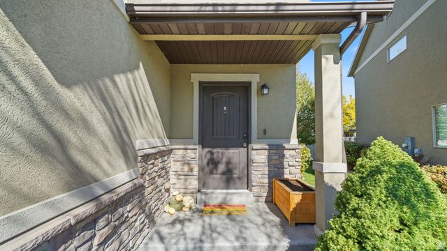 825 S PHEASANT RUN, Orem, UT 84058