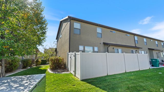 825 S PHEASANT RUN, Orem, UT 84058