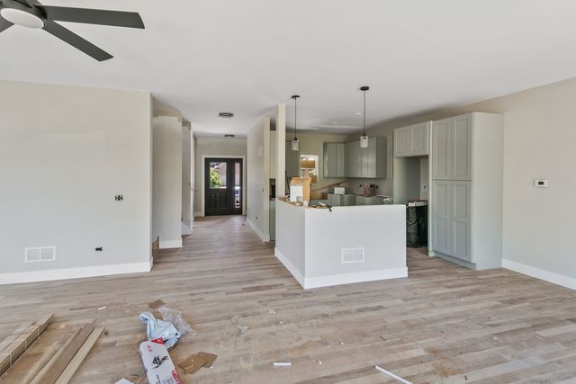 21022 Kenmare Drive, Shorewood, IL 60404