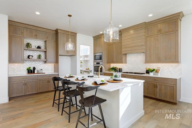 21797 Big Wood Way, Star, ID 83669