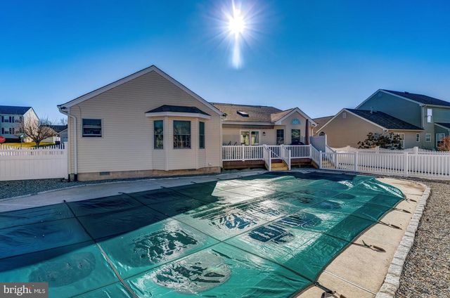 148 COMPASS ROAD, Manahawkin, NJ 08050