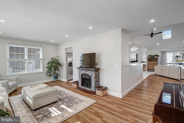 148 COMPASS ROAD, Manahawkin, NJ 08050