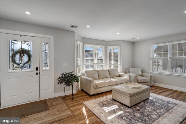 148 COMPASS ROAD, Manahawkin, NJ 08050