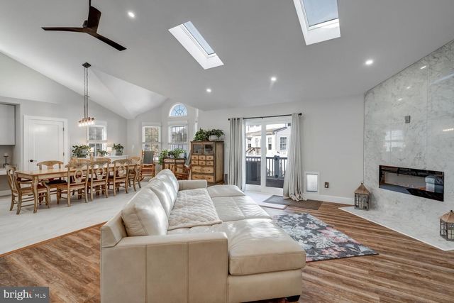 148 COMPASS ROAD, Manahawkin, NJ 08050