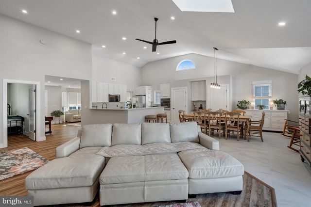 148 COMPASS ROAD, Manahawkin, NJ 08050