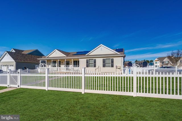 148 COMPASS ROAD, Manahawkin, NJ 08050