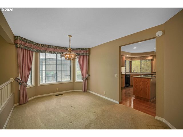 590 SNEAD Dr N, Keizer, OR 97303
