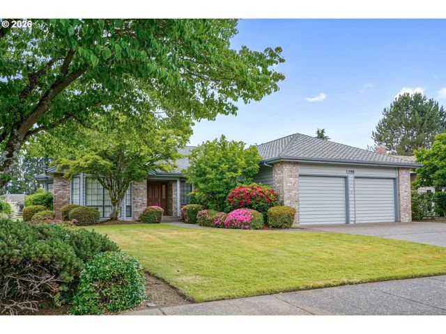 590 SNEAD Dr N, Keizer, OR 97303