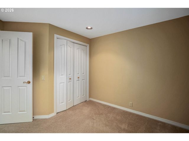 590 SNEAD Dr N, Keizer, OR 97303