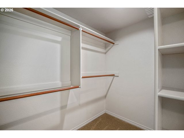 590 SNEAD Dr N, Keizer, OR 97303