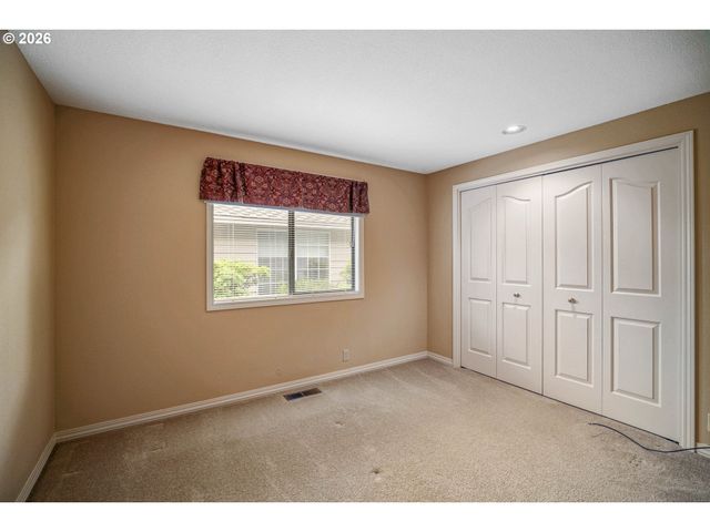 590 SNEAD Dr N, Keizer, OR 97303