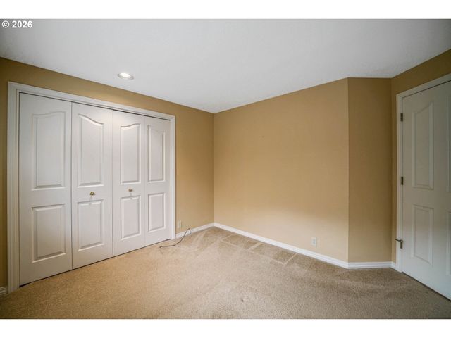 590 SNEAD Dr N, Keizer, OR 97303