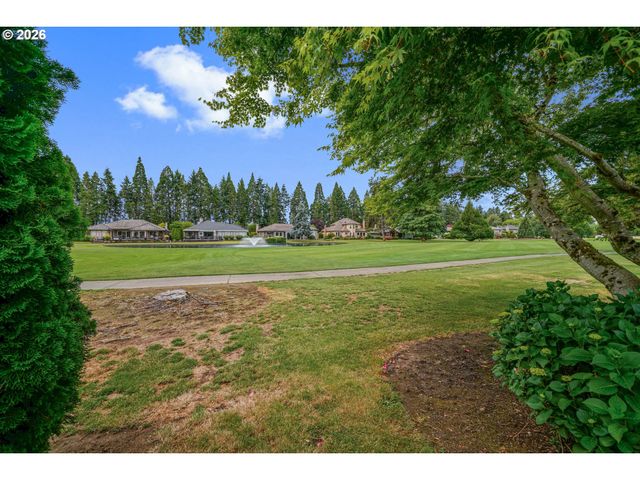 590 SNEAD Dr N, Keizer, OR 97303
