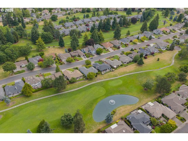 590 SNEAD Dr N, Keizer, OR 97303