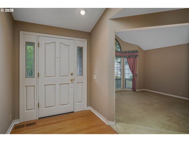 590 SNEAD Dr N, Keizer, OR 97303