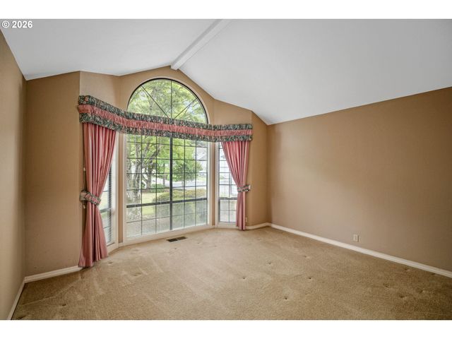 590 SNEAD Dr N, Keizer, OR 97303