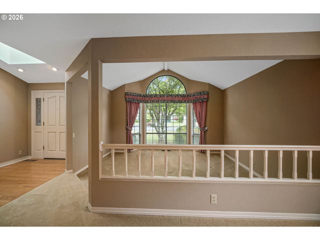 590 SNEAD Dr N, Keizer, OR 97303