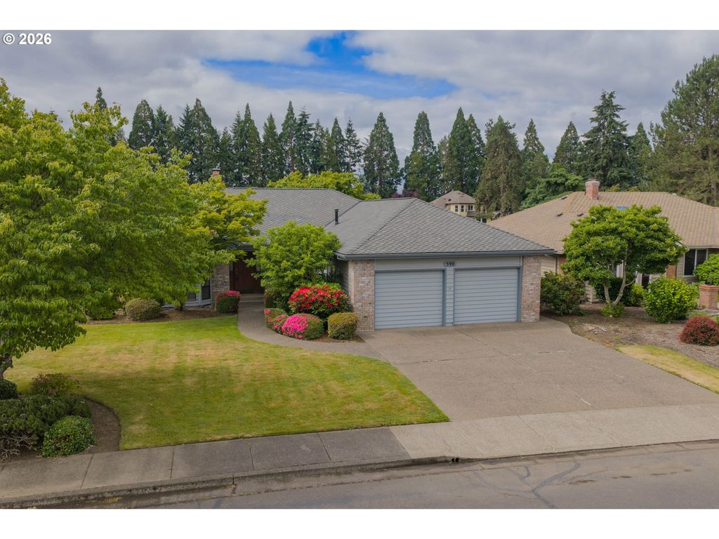 590 SNEAD Dr N, Keizer, OR 97303