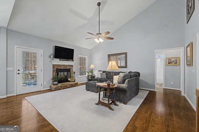 602 Bayberry Point, Canton, GA 30115
