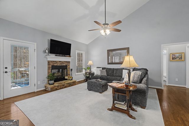 602 Bayberry Point, Canton, GA 30115