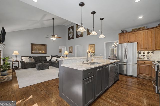 602 Bayberry Point, Canton, GA 30115