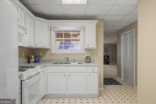 602 Bayberry Point, Canton, GA 30115