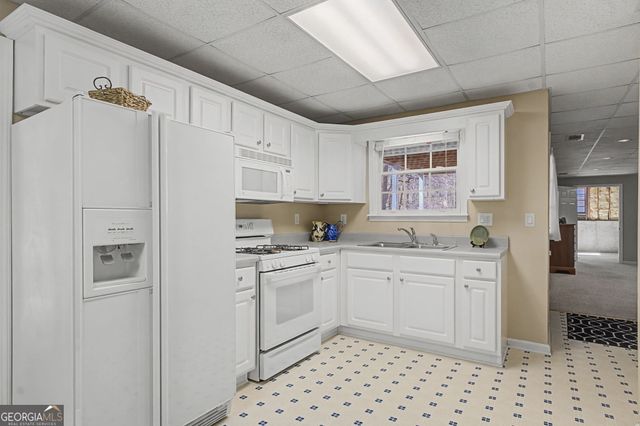 602 Bayberry Point, Canton, GA 30115