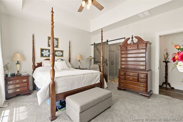 902 Glenwood Gardens Drive, Sellersburg, IN 47172
