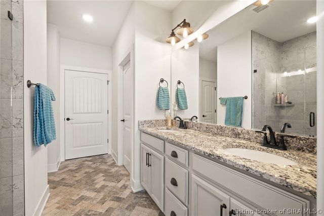 902 Glenwood Gardens Drive, Sellersburg, IN 47172