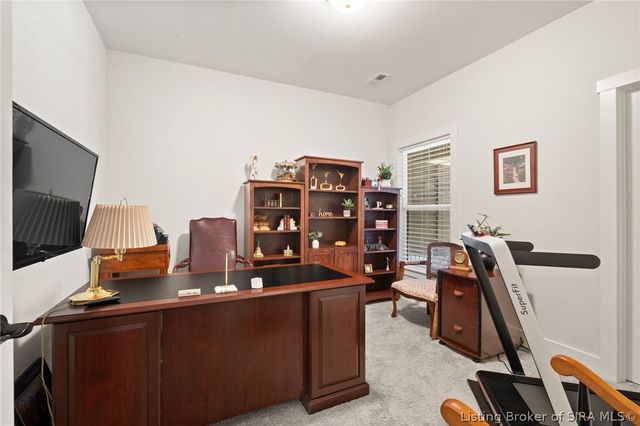 902 Glenwood Gardens Drive, Sellersburg, IN 47172